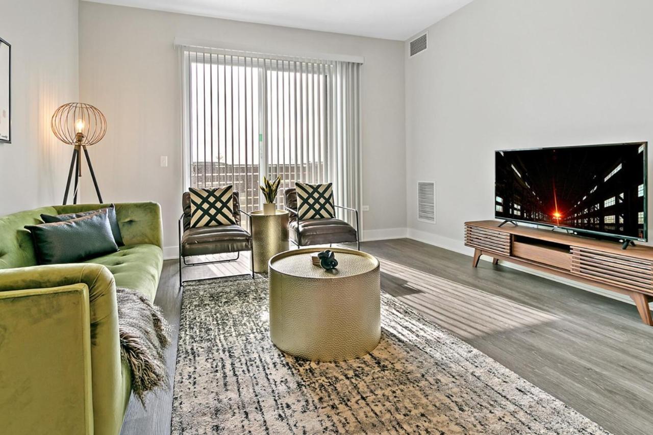 Bright & Comfortable Oakbrook 2Br Apt Free Parking - Ob 1 Lejlighed Oakbrook Terrace Eksteriør billede