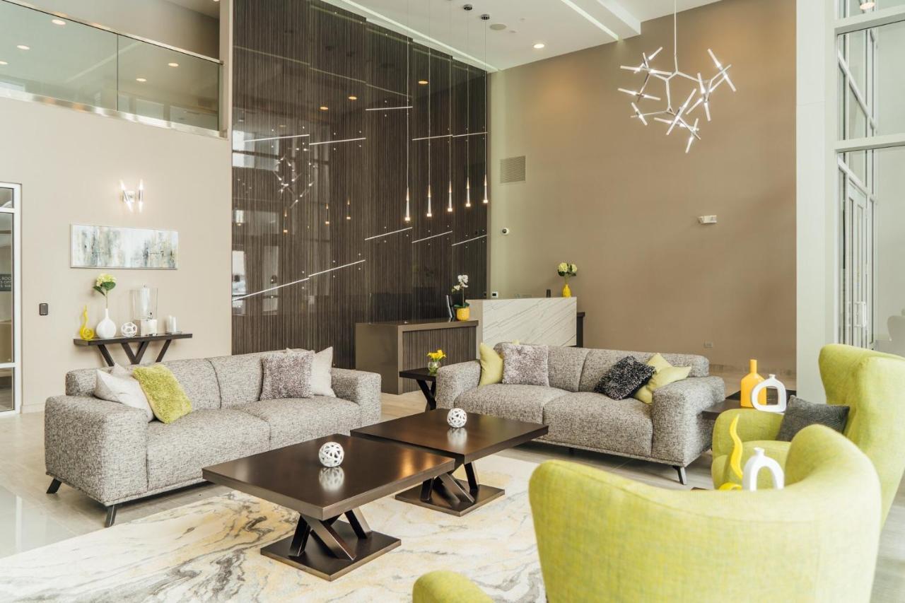 Bright & Comfortable Oakbrook 2Br Apt Free Parking - Ob 1 Lejlighed Oakbrook Terrace Eksteriør billede