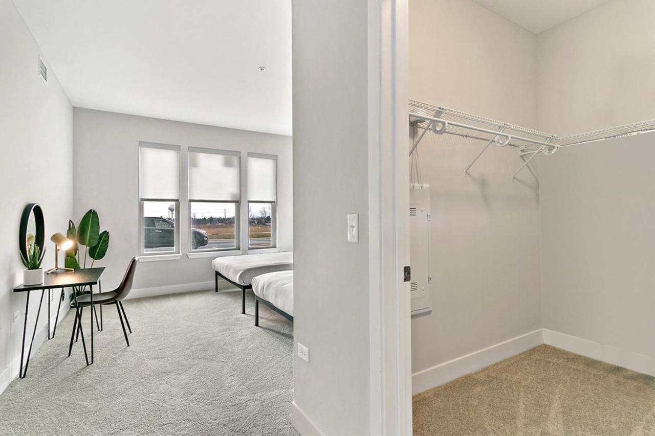 Bright & Comfortable Oakbrook 2Br Apt Free Parking - Ob 1 Lejlighed Oakbrook Terrace Eksteriør billede